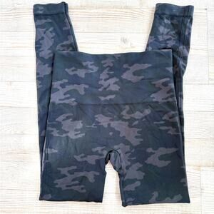 Spanx EcoCare Seamless Leggings | Black Camo Size‎ Small